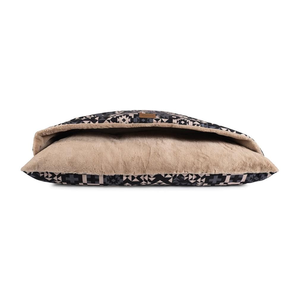 Pendleton Burrow Bed - Blue Ridge Black Small (34" x 22") - 1 Count